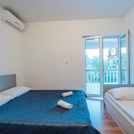 Apt White Idyll, 3 Bedrooms, 3 Bathrooms, Terrace Apt Promajna Dış mekan fotoğraf