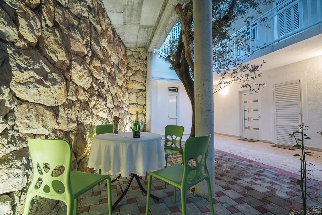 Apt White Idyll, 3 Bedrooms, 3 Bathrooms, Terrace Apt Promajna Dış mekan fotoğraf