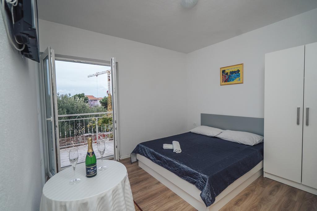 Apt White Idyll, 3 Bedrooms, 3 Bathrooms, Terrace Apt Promajna Dış mekan fotoğraf